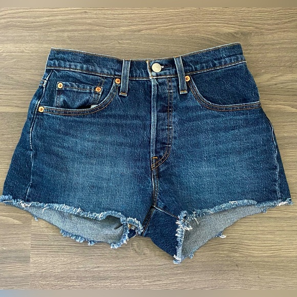 Blue Levi 501 Shorts - Picture 1 of 2